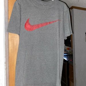 Nike t shirt